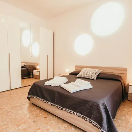 La Casa Del Cuore - Lakeside Leisure & Business Apartamento